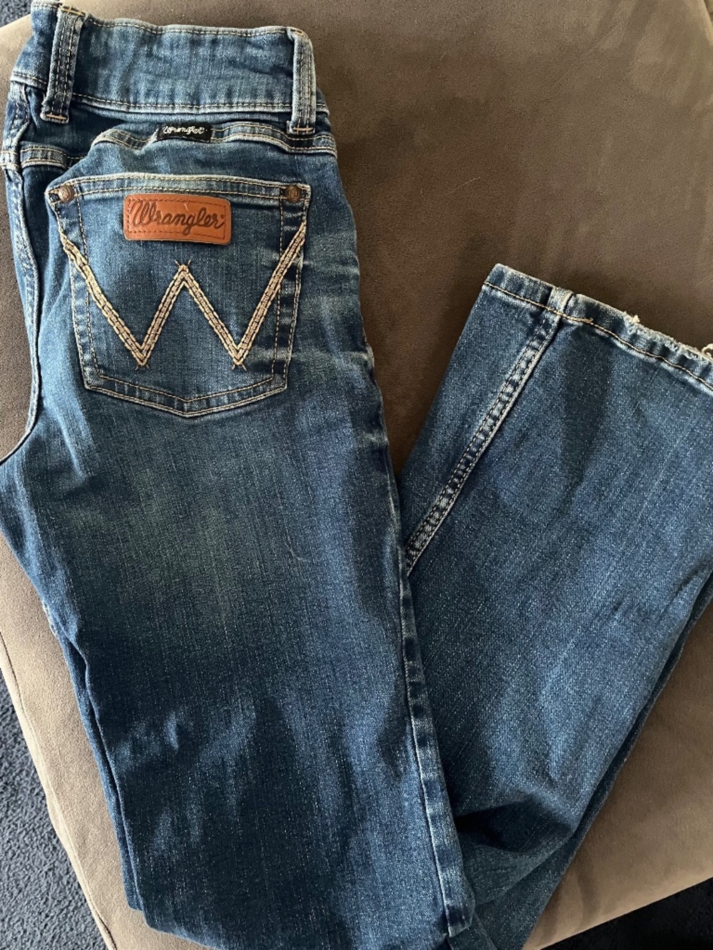 Womens Wrangler Retro Mae mid rise jeans!!